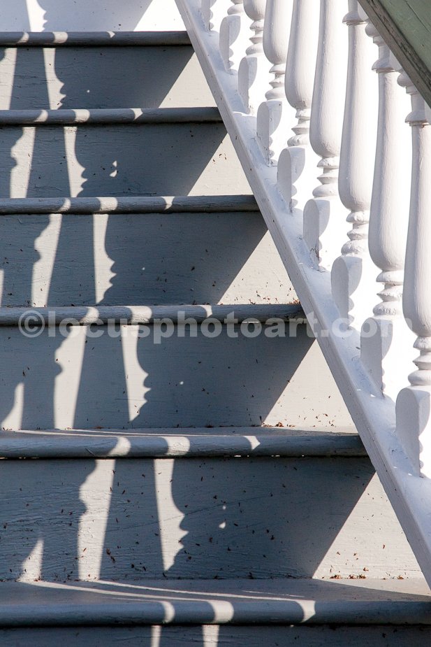 M16_Railings_Shadows_0351.jpg