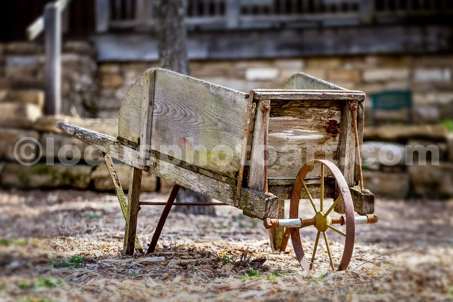 J21_Wheelbarrow_at_the_Log_Home_6531.jpg