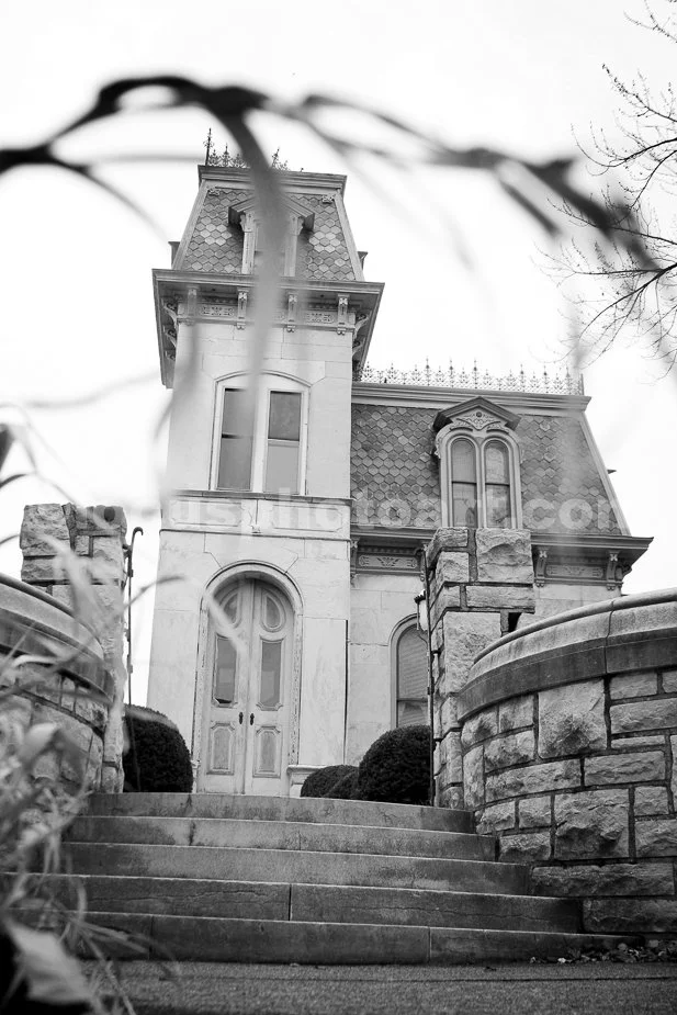 Spooky_House_on_12th_Street_9083_BW.jpg
