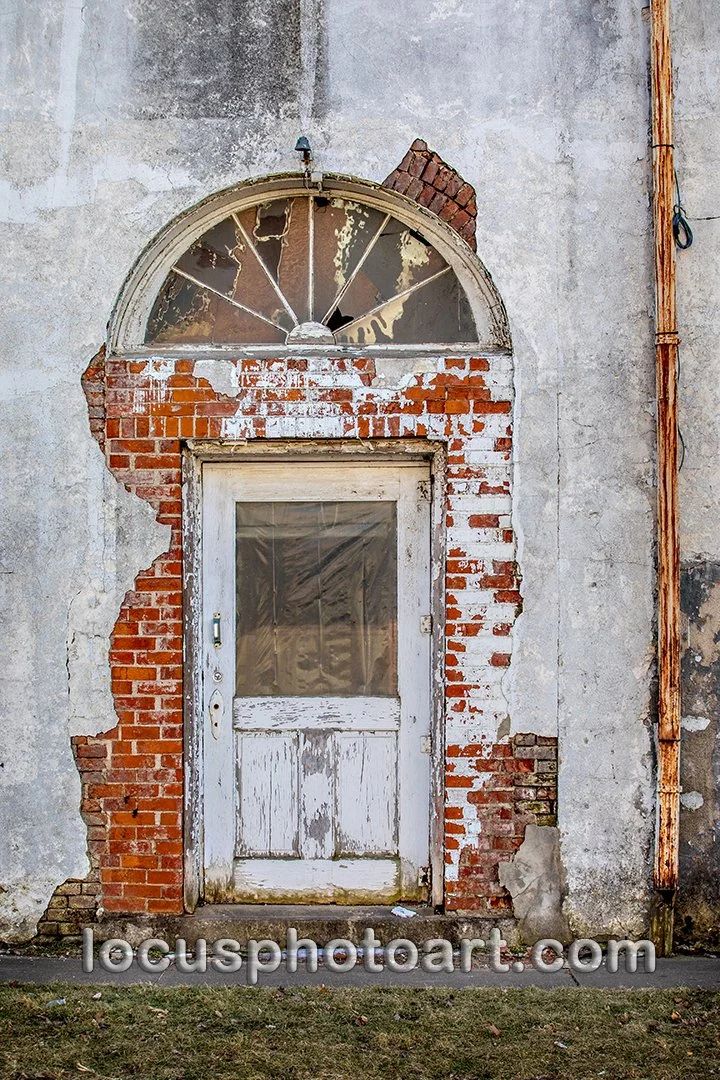 J23 Crumbling Doorway 3739 FB.jpg