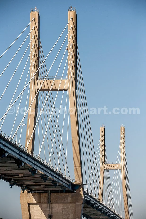 J18_Twin_Bridge_Towers_0214.jpg