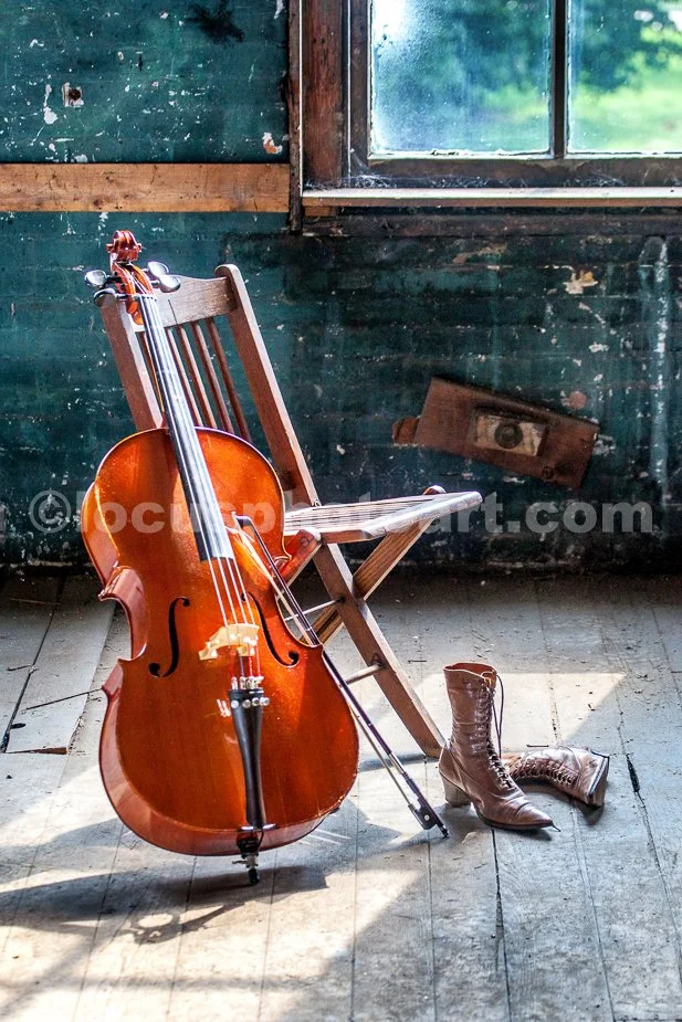 J21_The_Cellist_has_Left_the_Building_5120.jpg