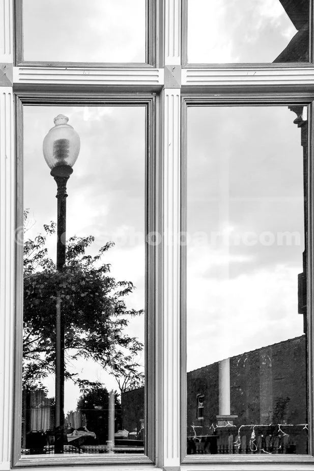 M16_Street_Lamp_Reflected_0388_BW.jpg