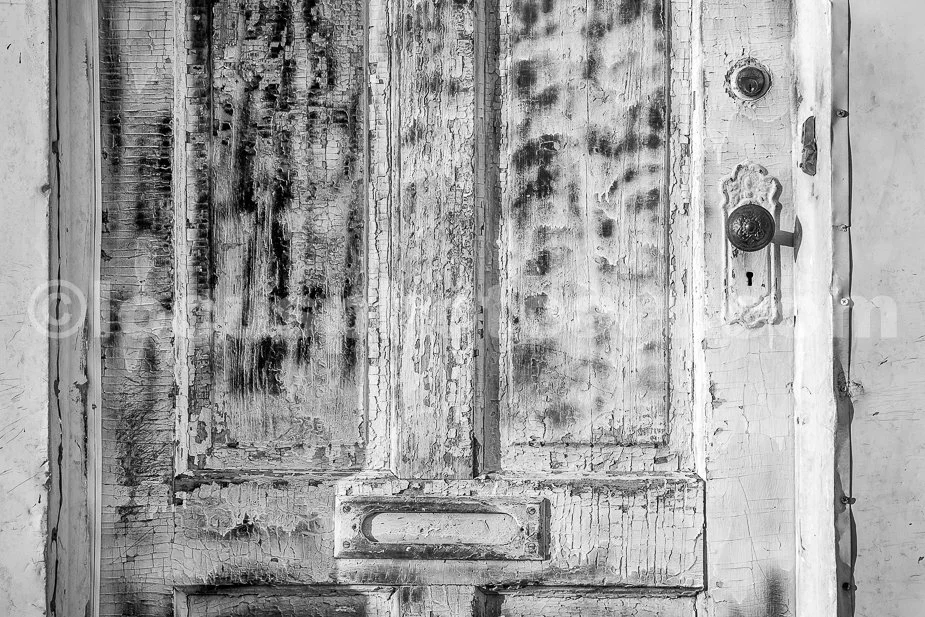 J18_Door_Details_0520_BW.jpg