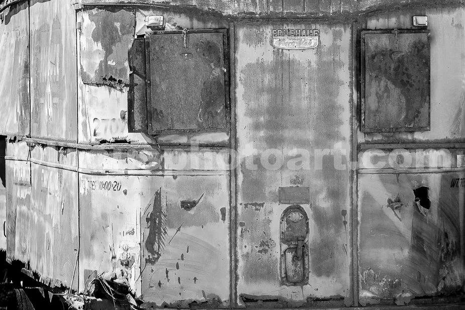 J18_Fruehauf_Trailer_with_Experience_0326_BW.jpg