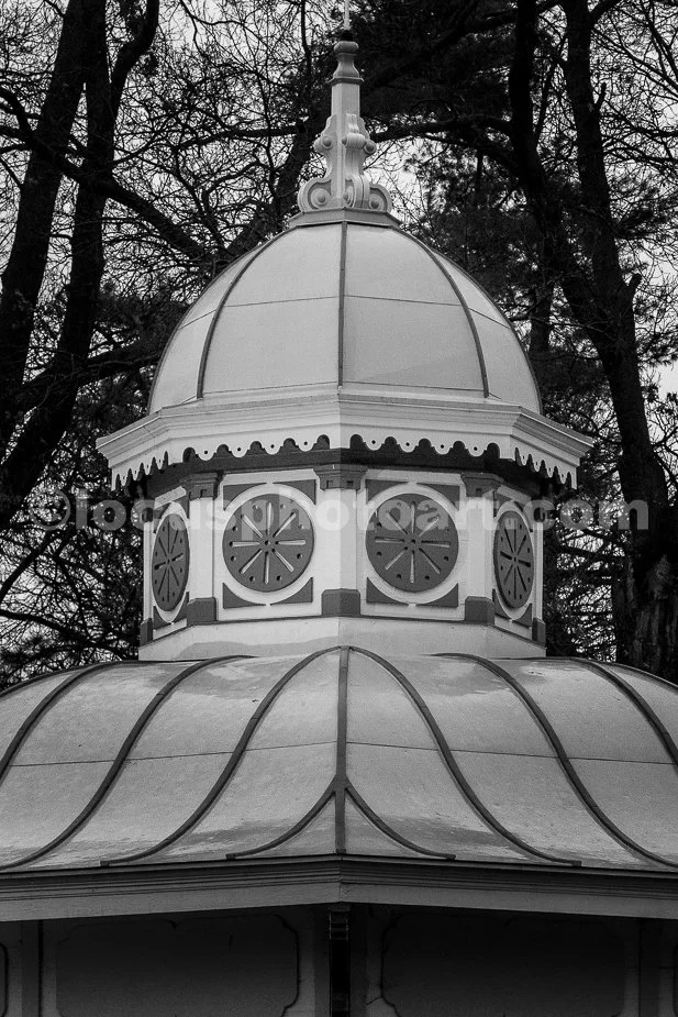 J24_Gazebo_with_Personality_3111_BW.jpg