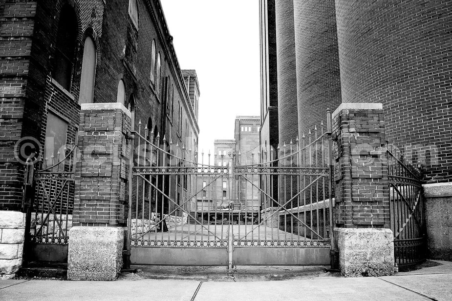 Lemp_Brewery_8901_BW.jpg