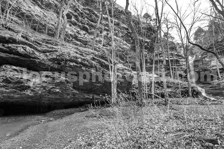 J21_Sandstone_Bluff_and_Falls_3988_BW.jpg