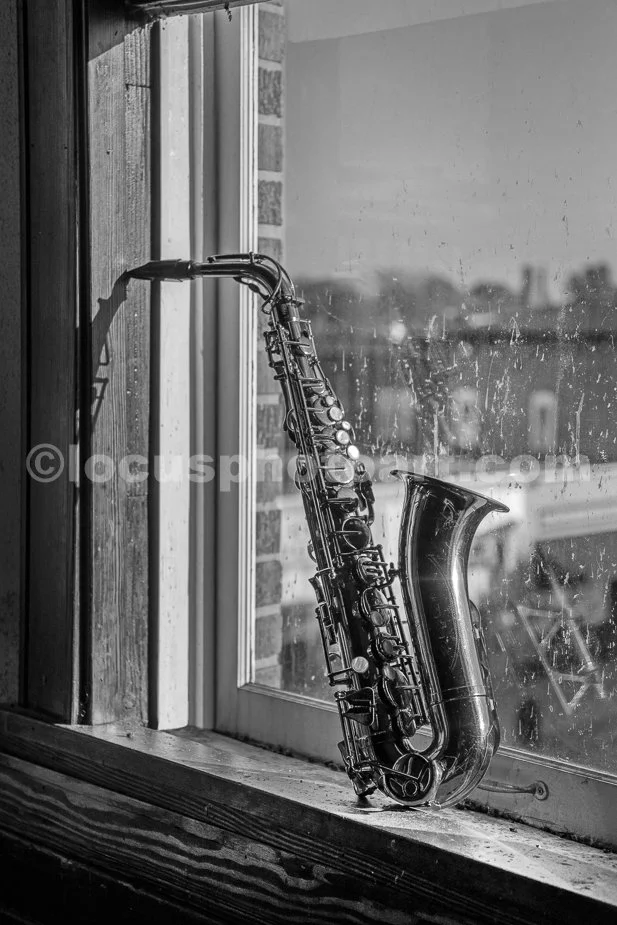 J23_Sax_in_the_Window_0109_BW.jpg
