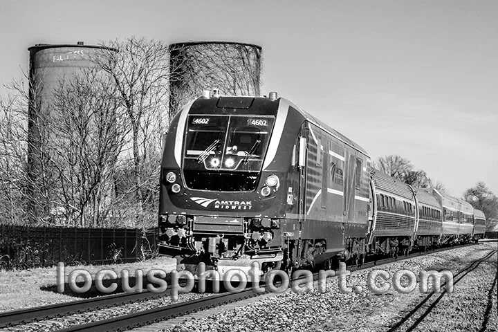 J23 Amtrak at Auburn, Illinois 3719 BW FB.jpg