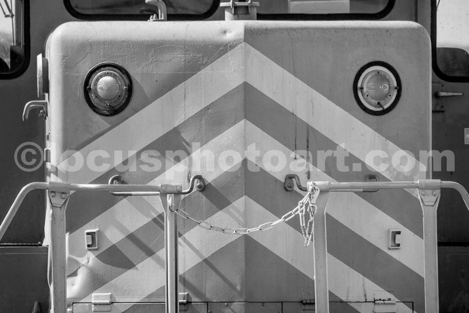 J21_Smiling_Locomotive_5217_BW.jpg