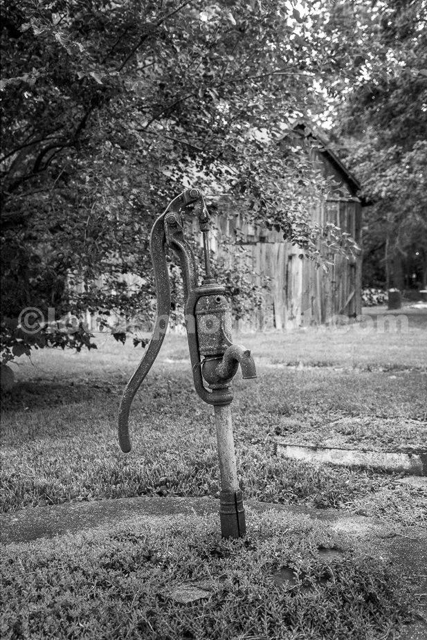J24_Backyard_Water_Pump_9434_BW.jpg