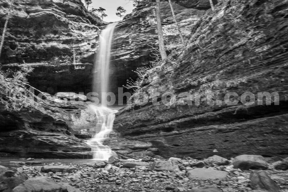 J21_Sandstone_Canyon_Waterfall_4001_BW.jpg