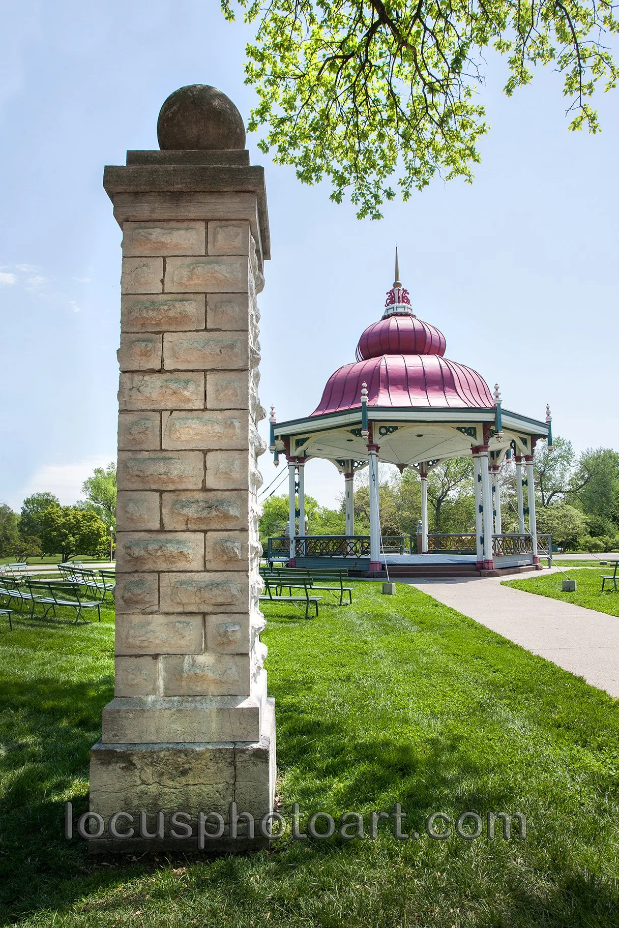 WEB J21 Pillar and Bandstand 7722.jpg