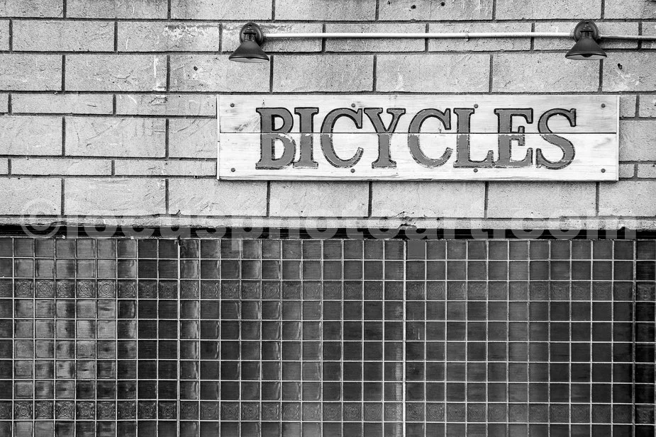 J18_Bicycle_Sign_0084_BW.jpg