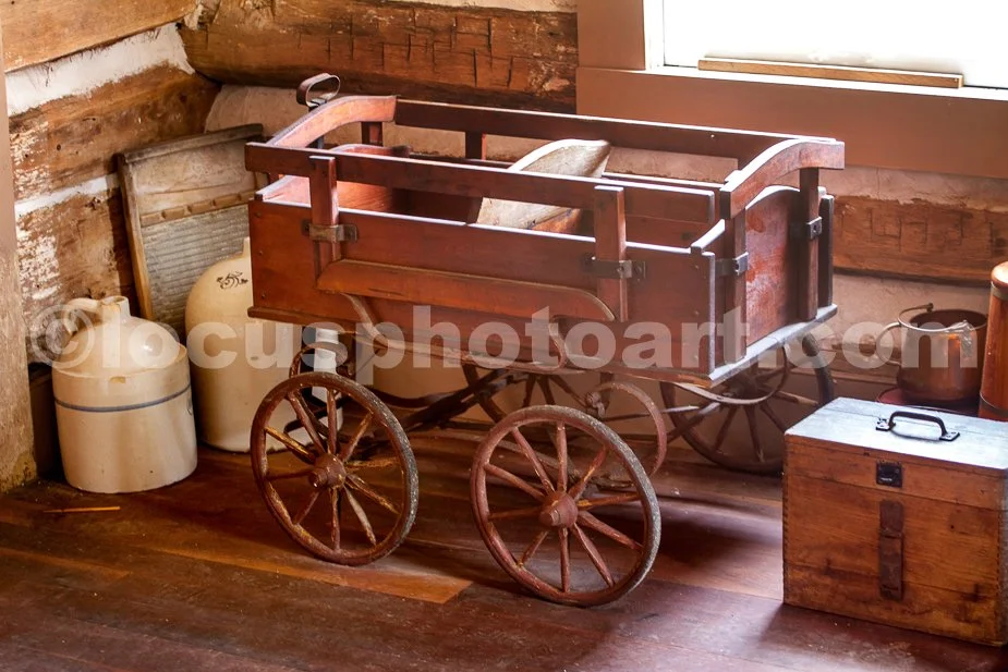 J21_Historic_Log_Home_Furnishings_6627.jpg