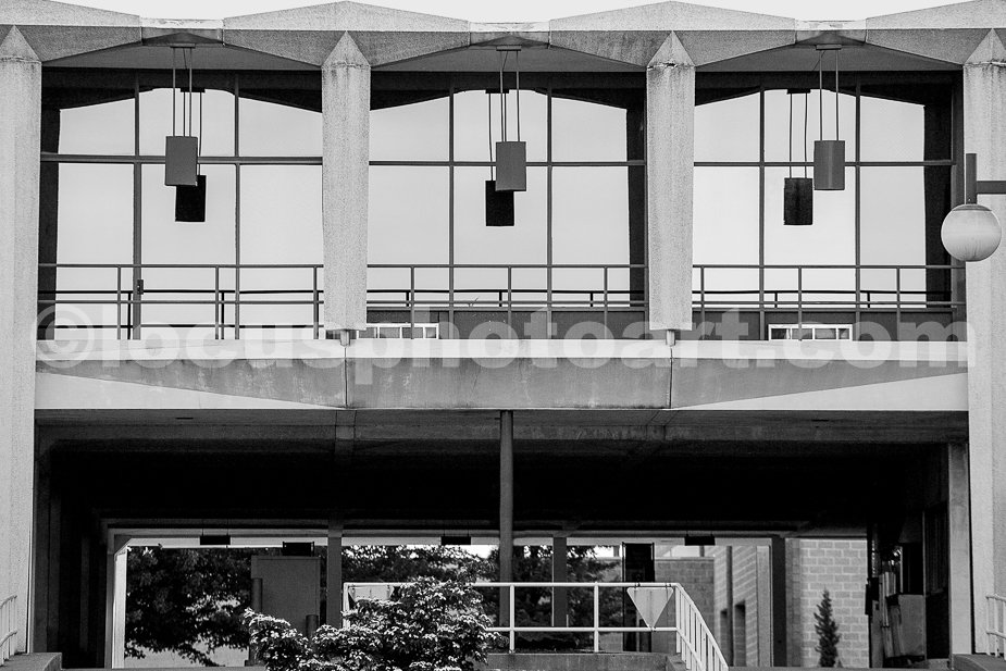 J18_Modern_Architecture_Reflections9893_BW.jpg