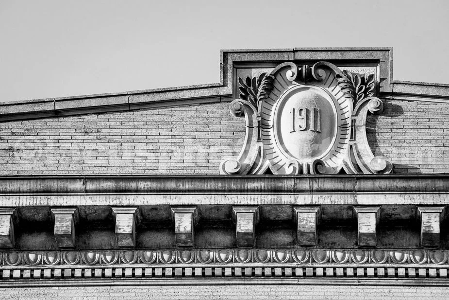 J18_Dentil_Moulding_from1911_9933_BW.jpg