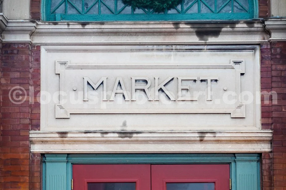 J23_The_Market_Downtown_Paducah_1960.jpg