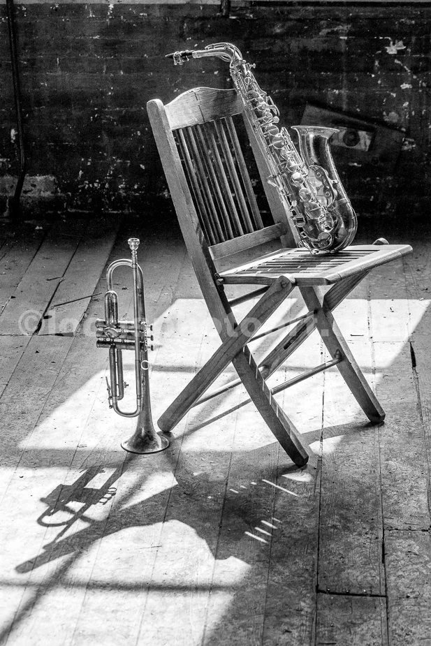 J21_Seated_Saxophone_5076_BW.jpg