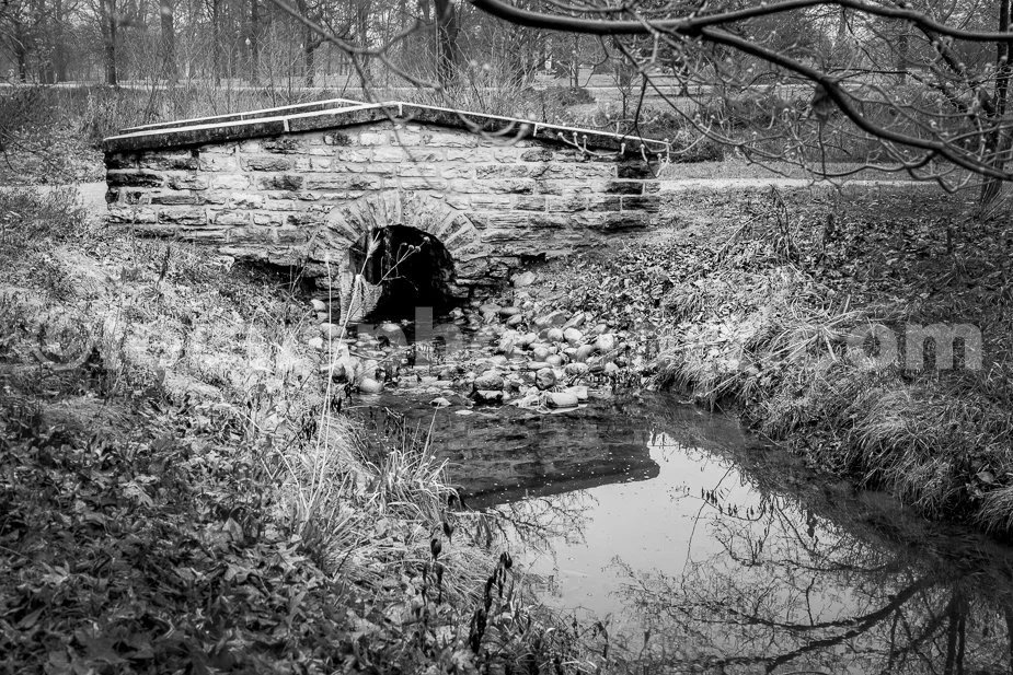 J24_Stone_Bridge_at_Tower_Grove_3102_BW.jpg