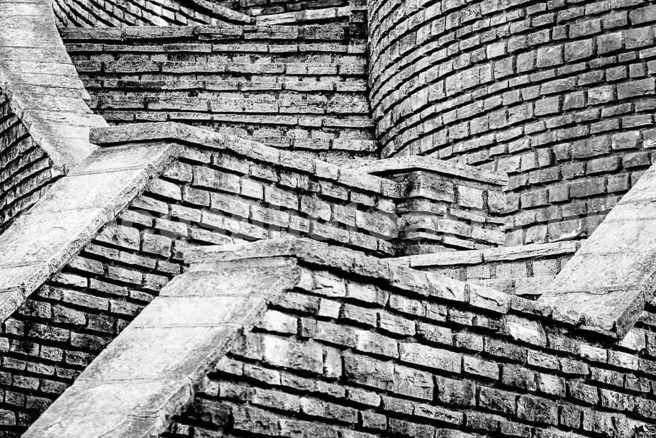 J21_Stairs_at_Fort_Bellefontaine_4732_Hi-C_BW.jpg