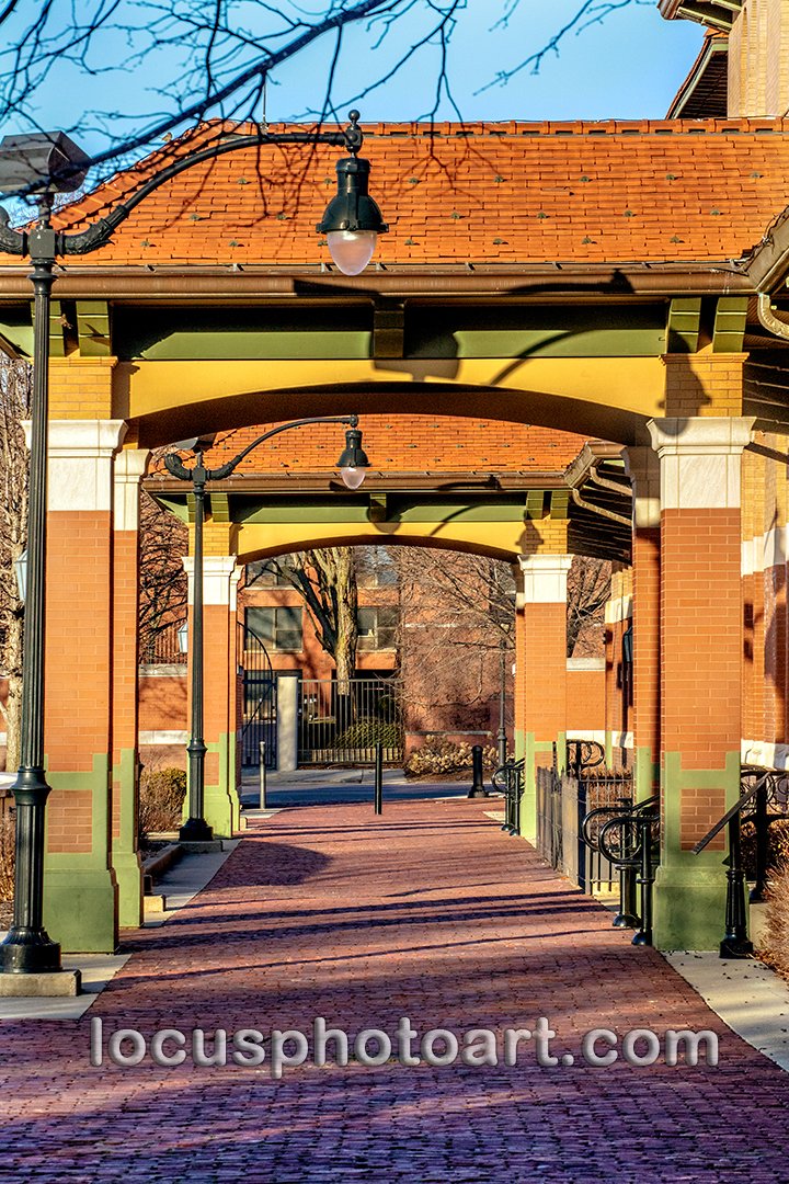 J23 Walkway at Union Station 3486 FB.jpg