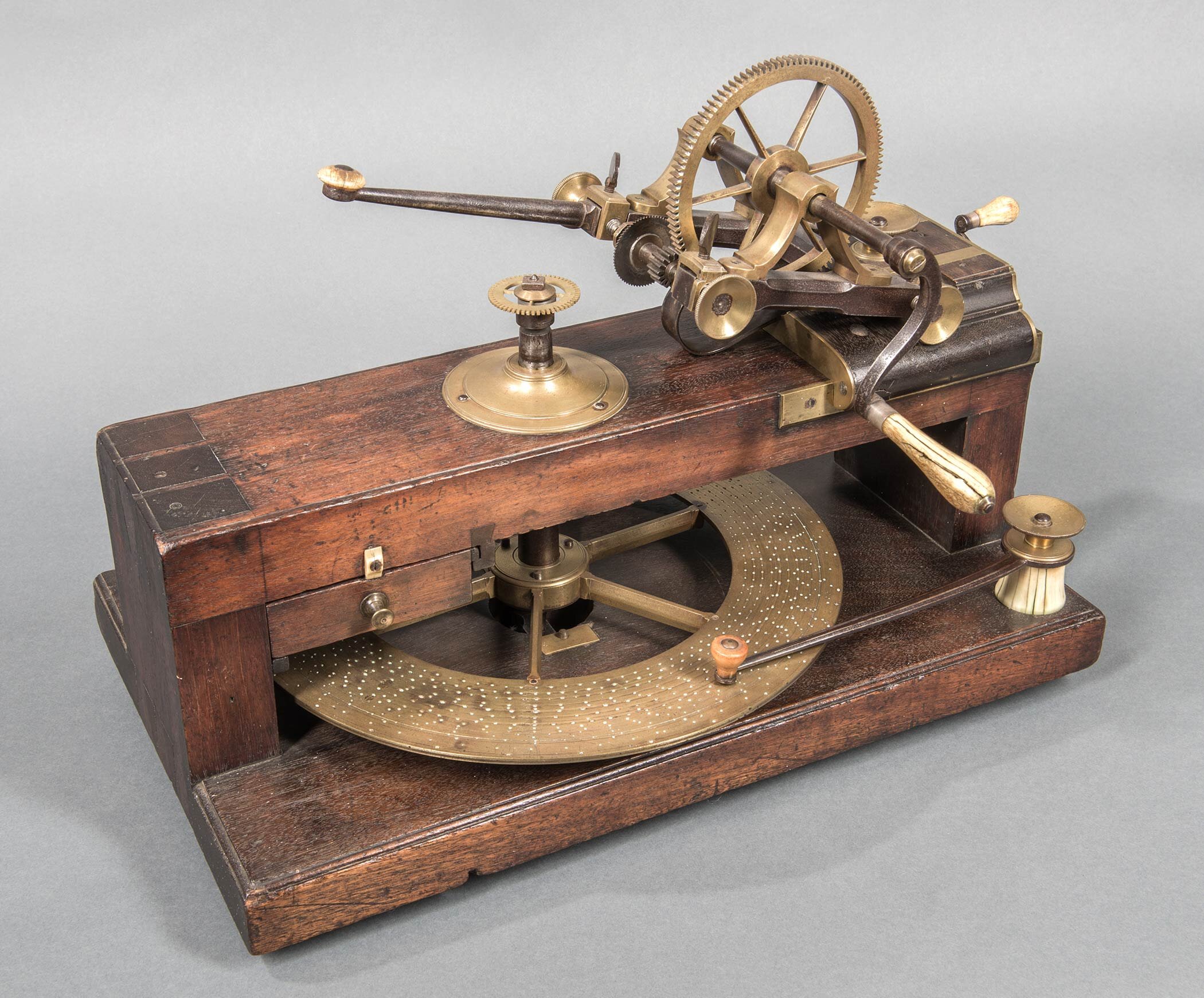 Gear Cutting Engine