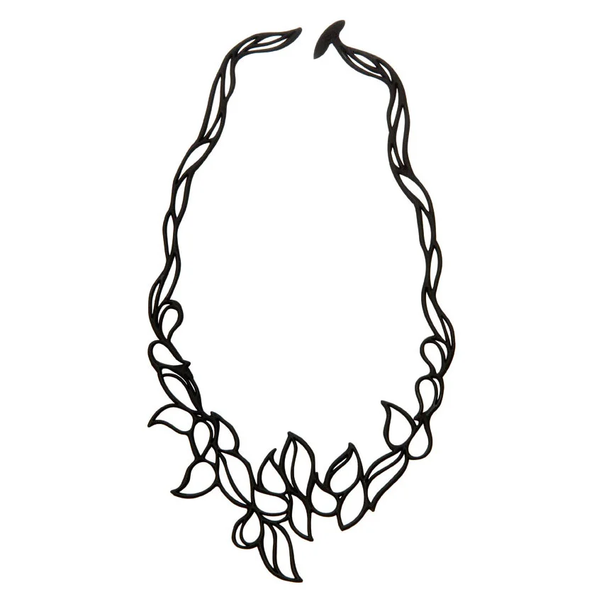 4-01-01-02_drops_necklace_3.jpg