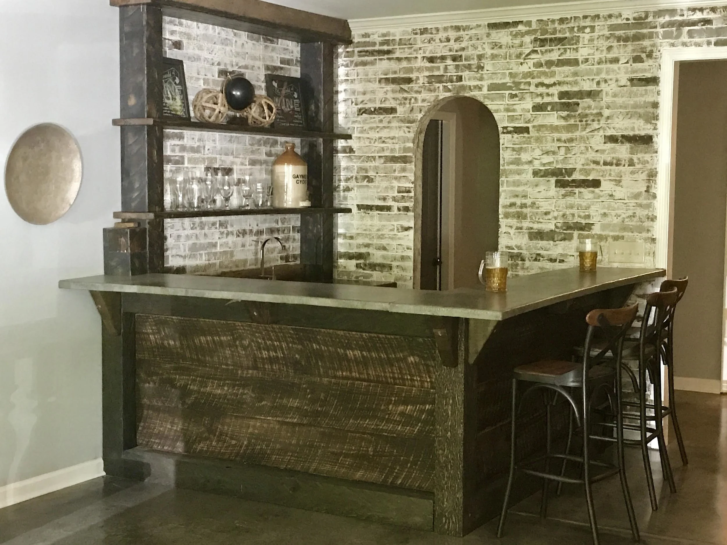 AH Bar 1.jpg
