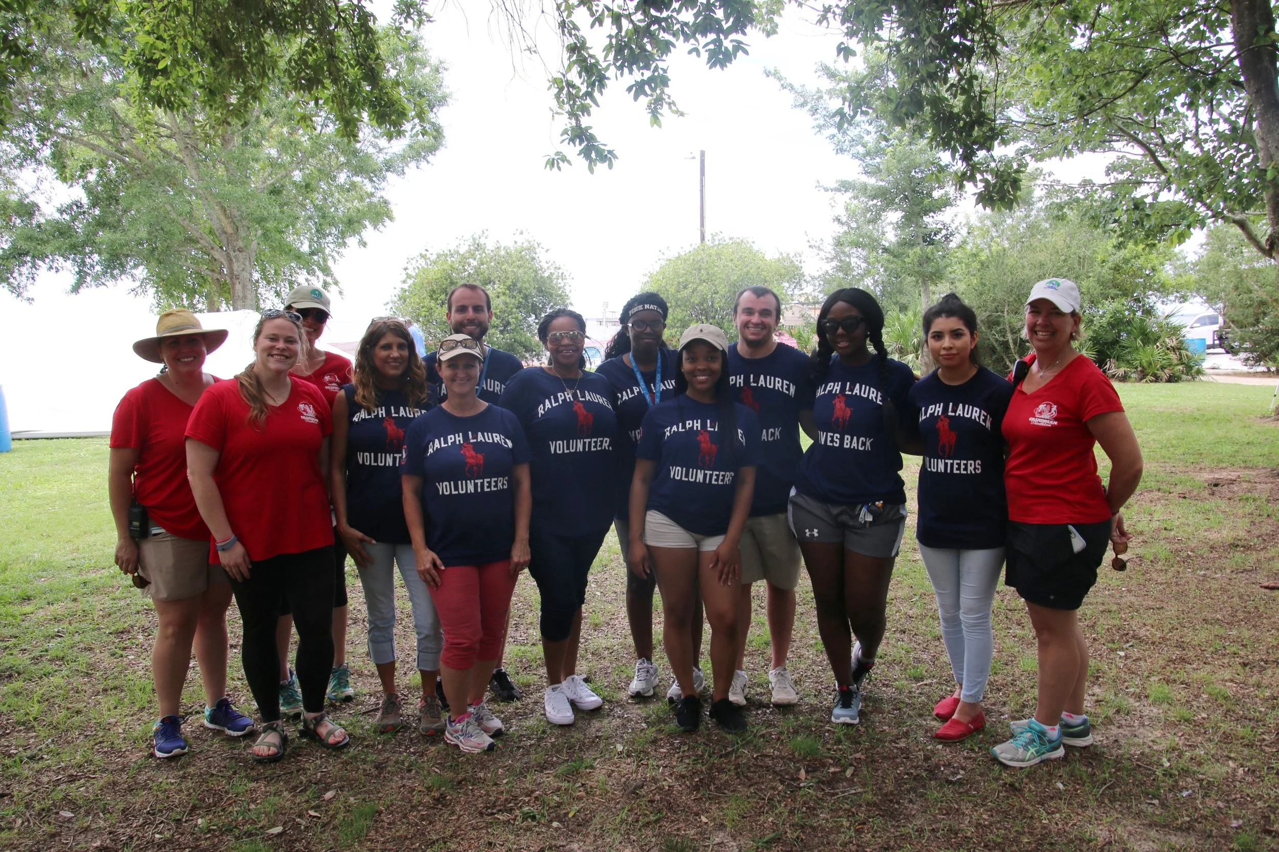 We were lucky to have a wonderful group of volunteers from Ralph Lauren Polo help us set up the race course on Friday! 