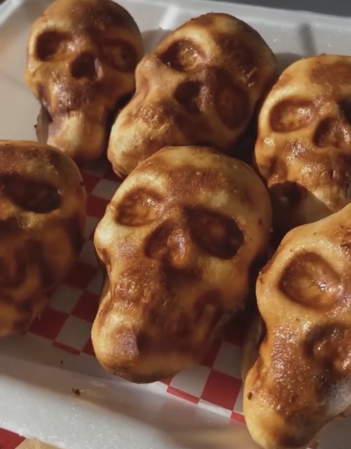2 Halloween Pizza Skulls