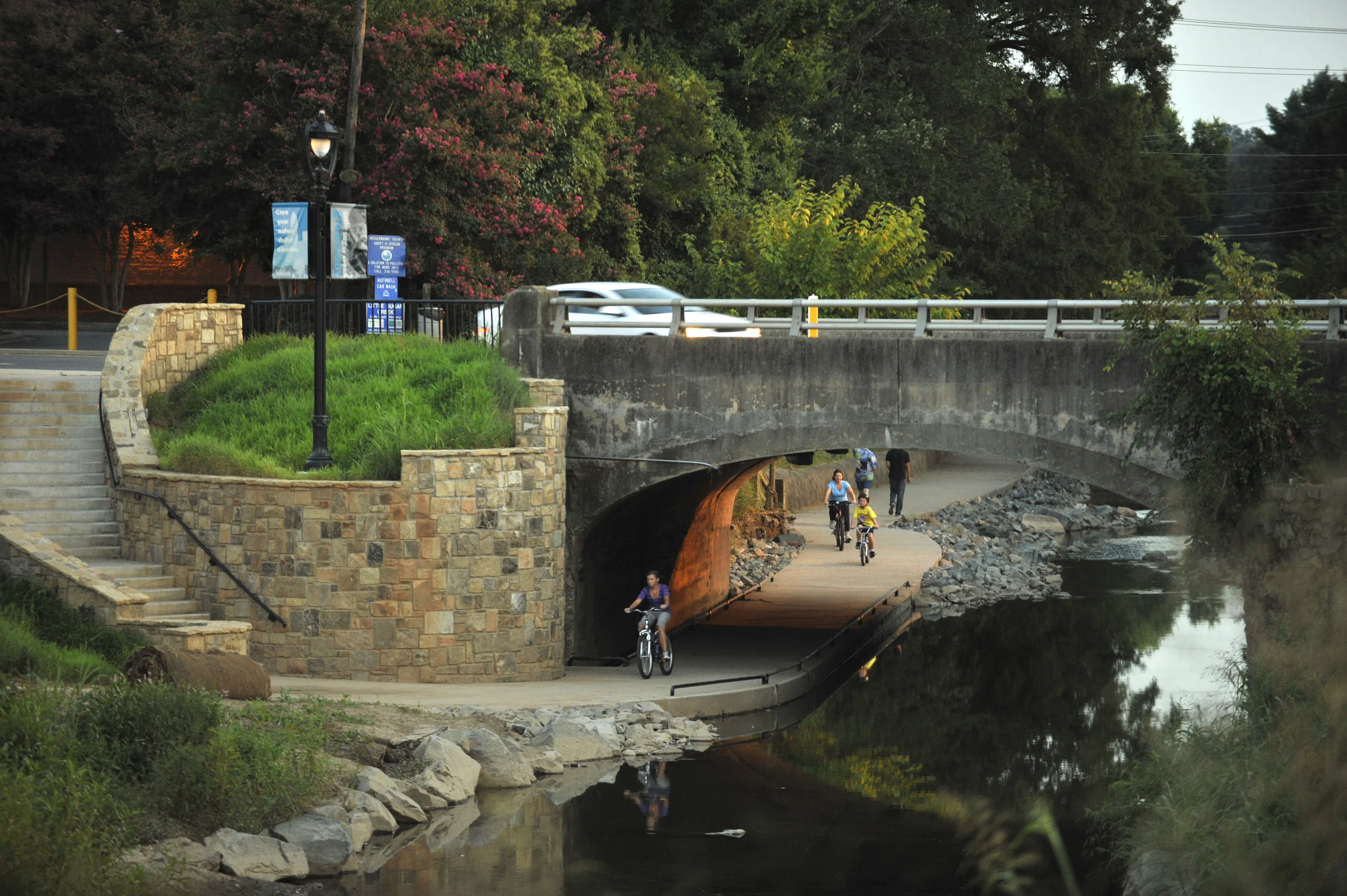 Charlotte, North Carolina: Little Sugar Creek - Charlotte's Urban Waterfront