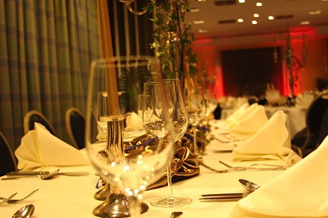 IHB-Bilder-Idingshof_Saal3.jpg