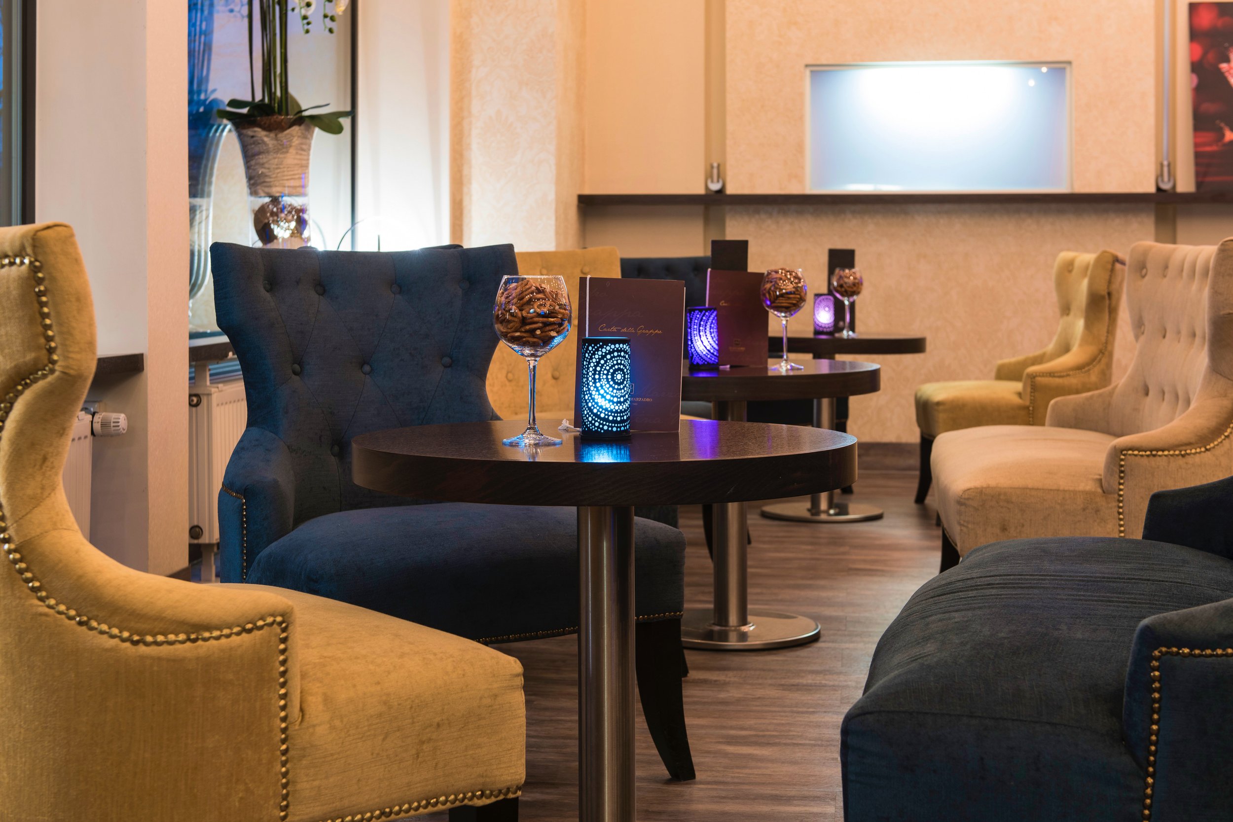 Hotel Bar Bild 2.jpg
