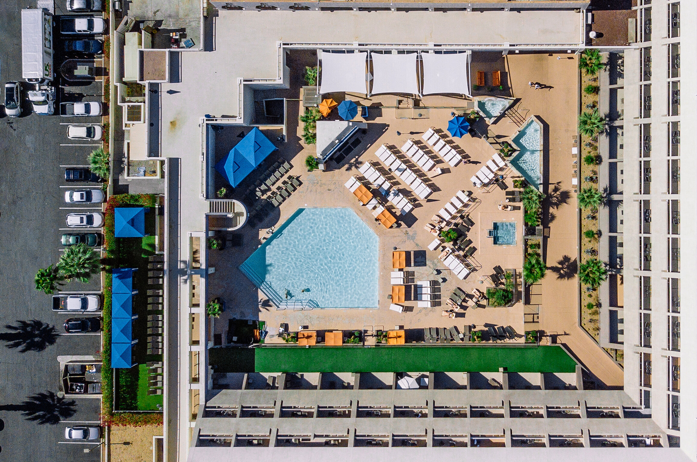 palm springs hotel drone-001.jpg