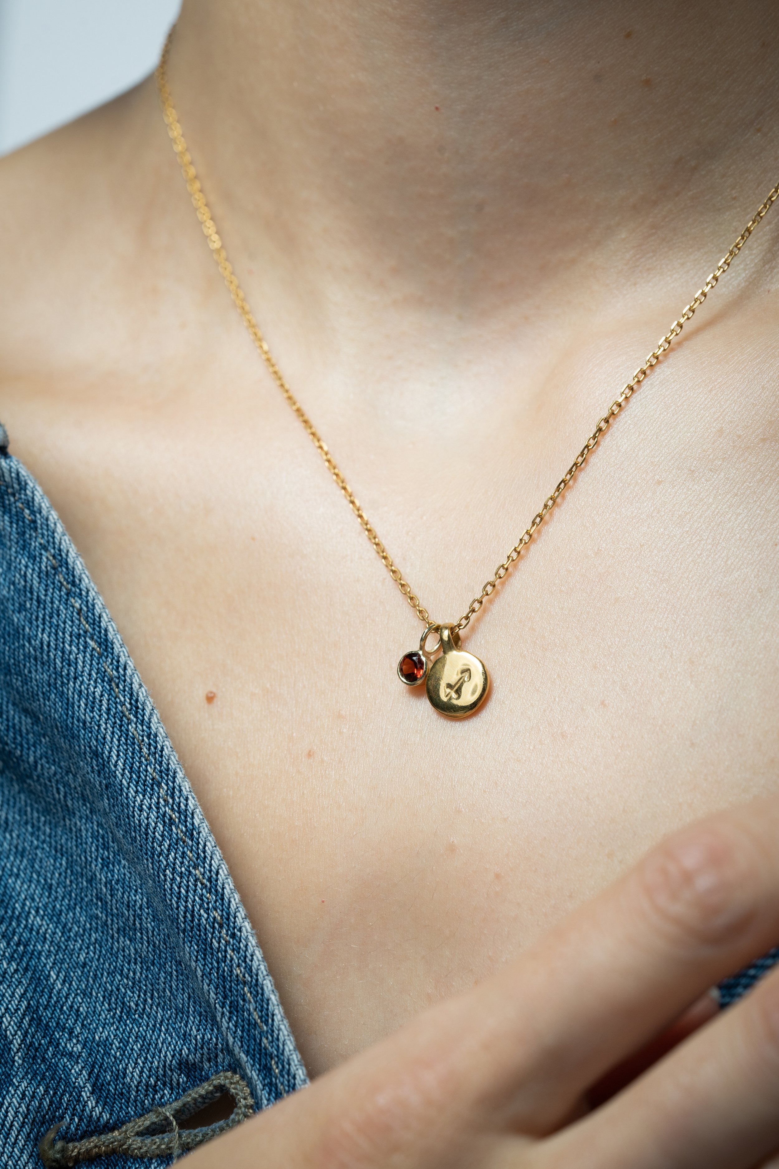 Zodiac Star Sign Gold Disc Pendant Necklace | NIKITA Jewellery