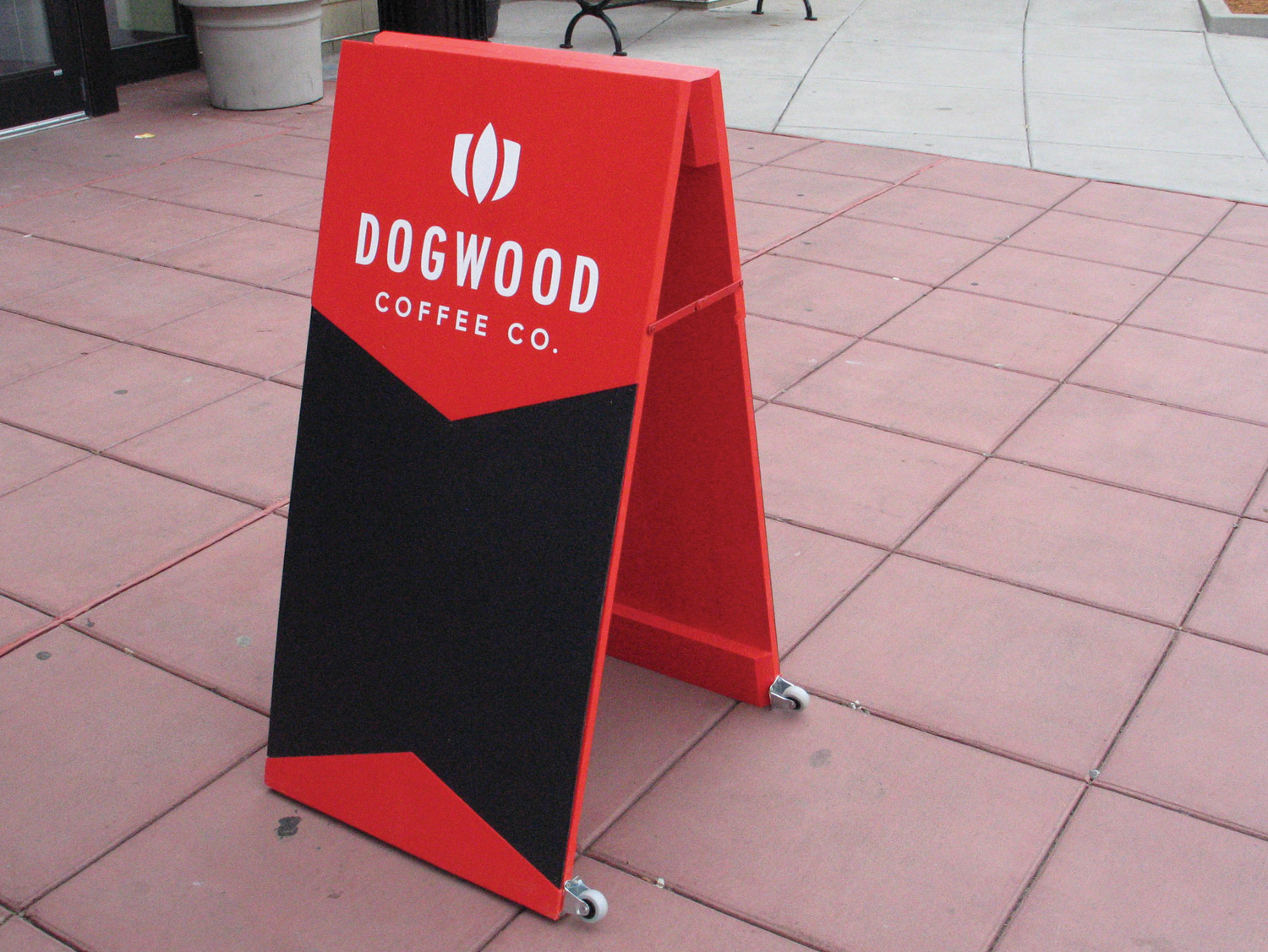 Dogwood-Coffee-Sign-011.jpg
