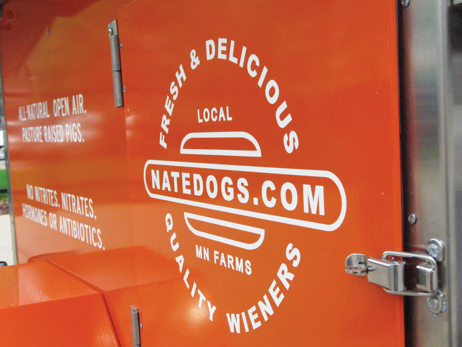Natedogs-Food-Cart-Sign-02.jpg