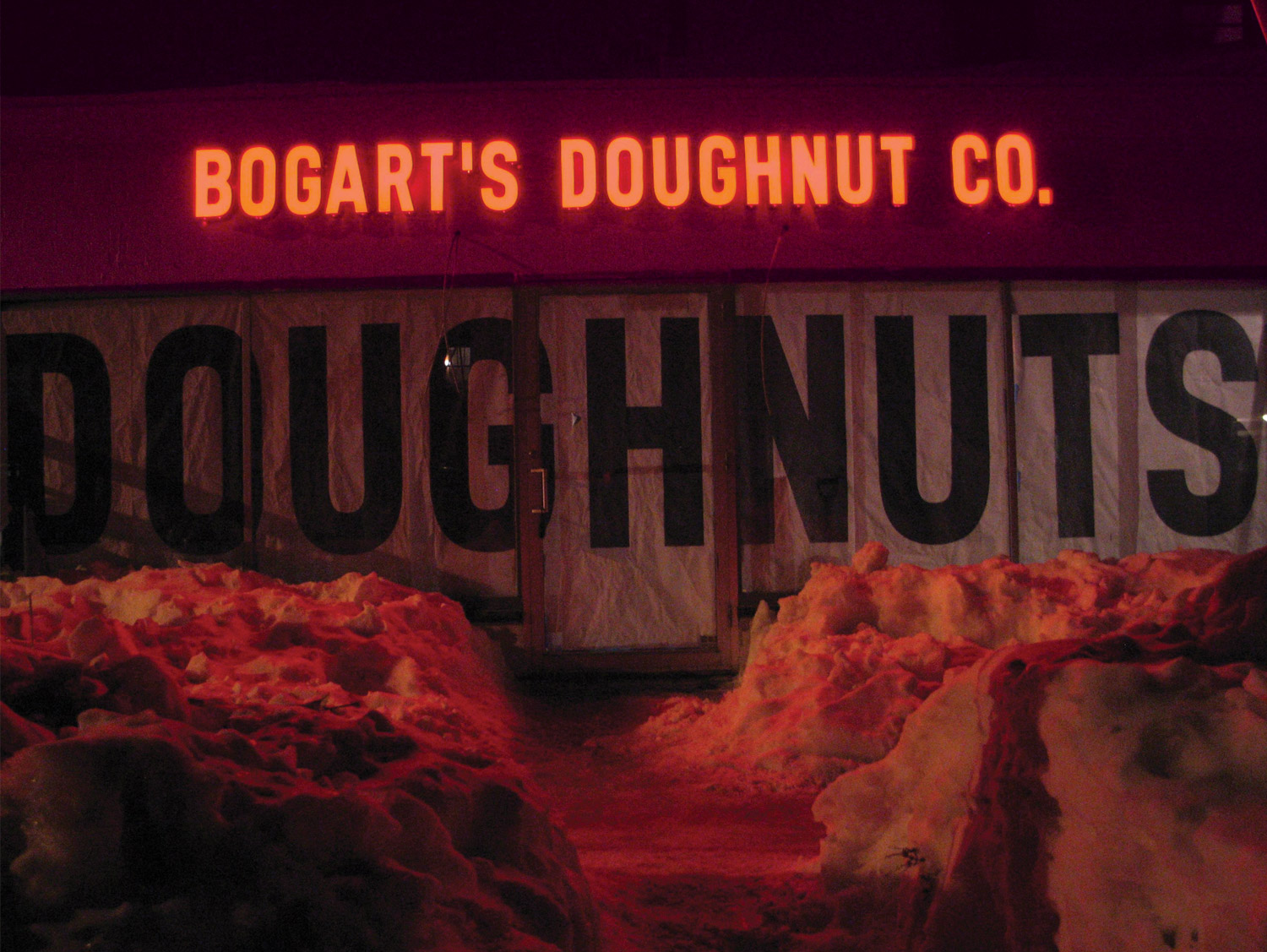 Bogarts-Doughnut-Co-Sign-07.jpg