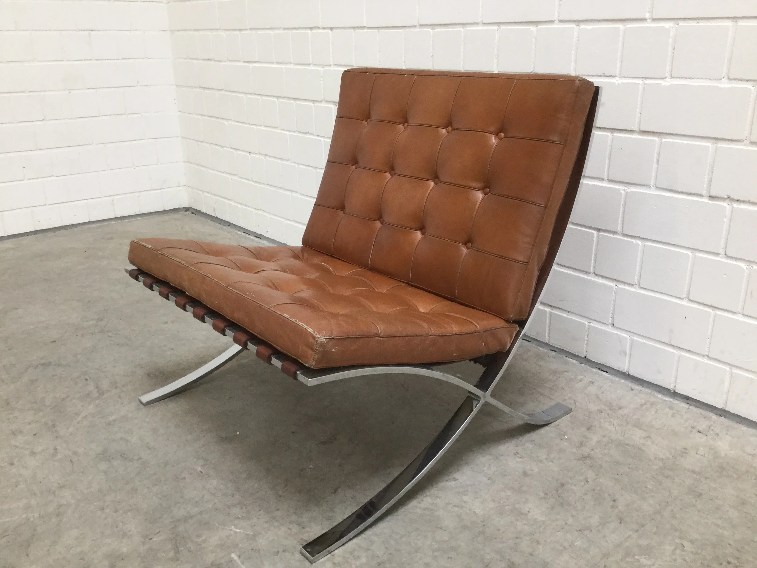 Barcelona Chair cognac IMG_0205.JPG