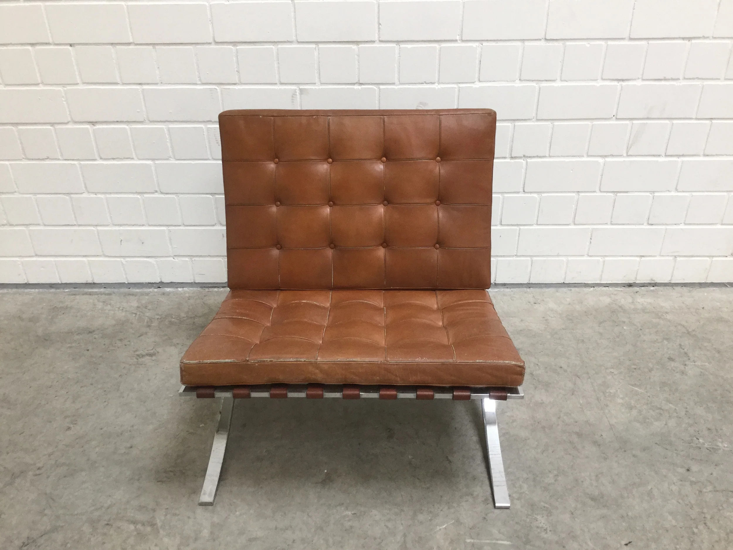 Barcelona Chair cognac IMG_0203.JPG