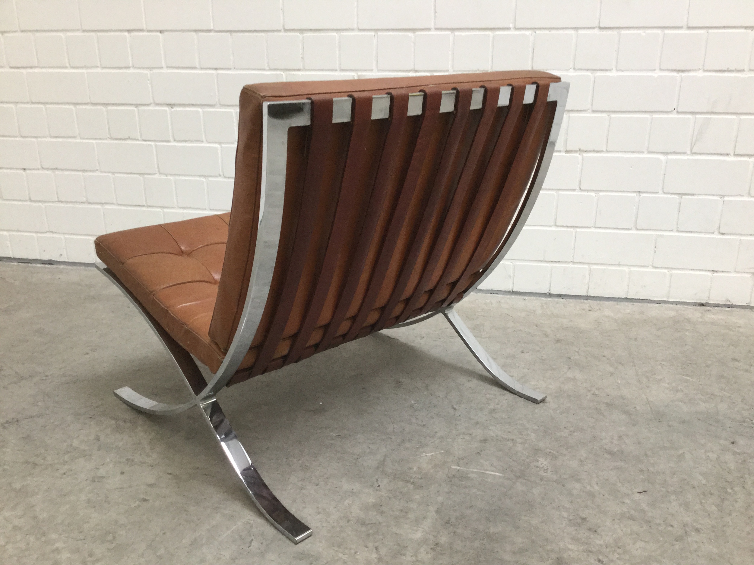 Barcelona Chair cognac IMG_0207.JPG