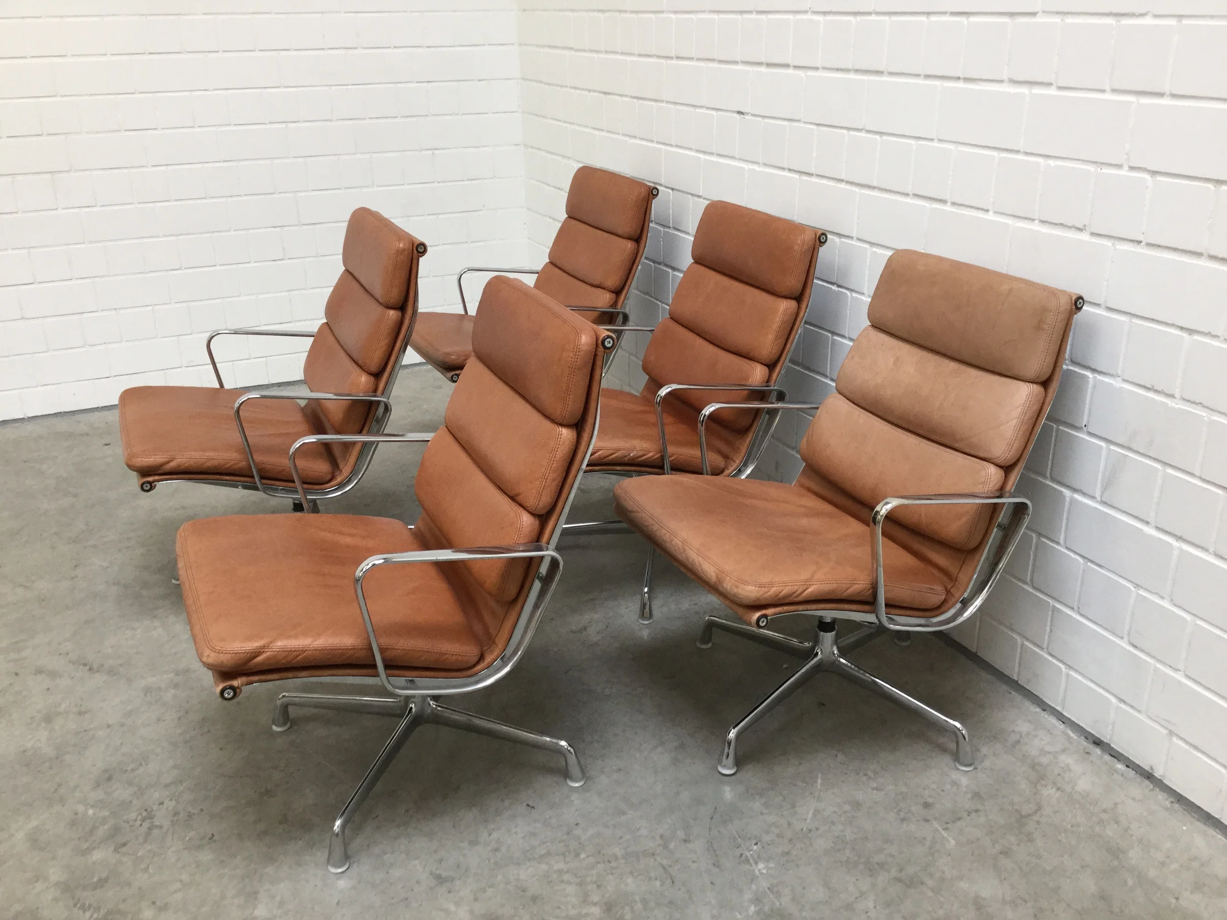 EA216 VITRAIMG_0110.JPG