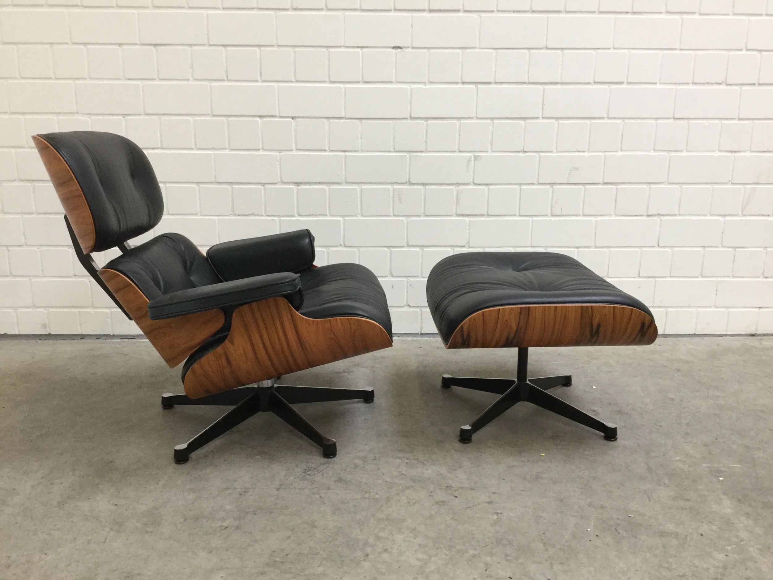 Eames Lounge Chair IMG_0071.JPG