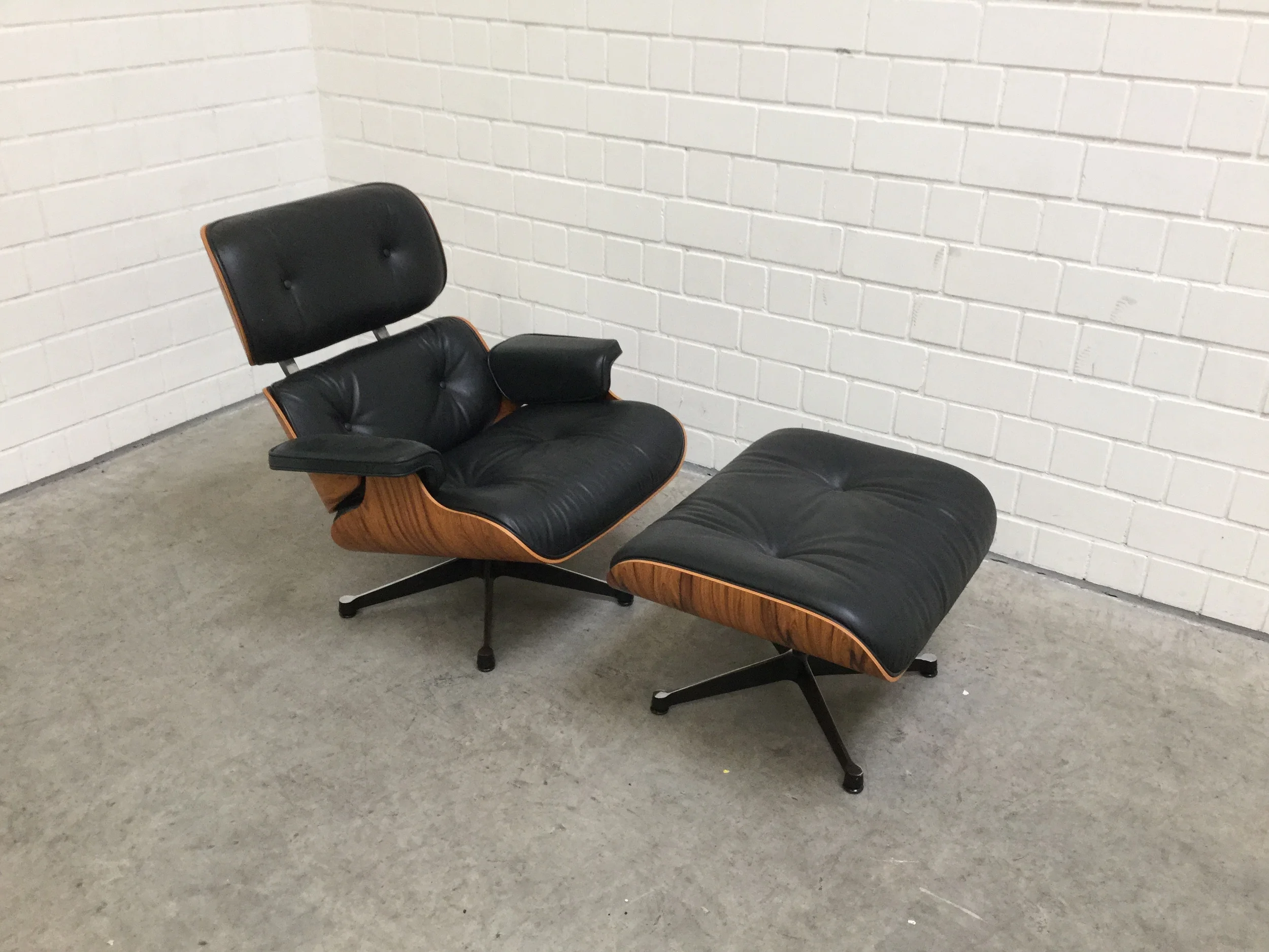 Eames Lounge Chair IMG_0072.JPG