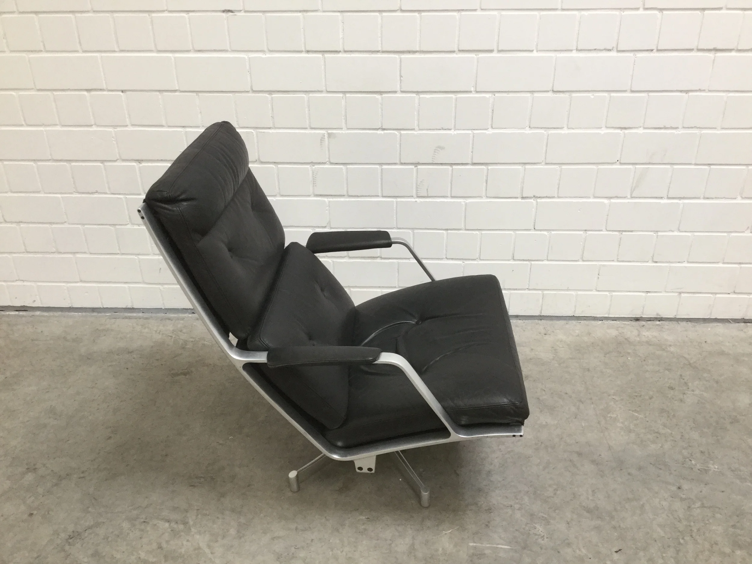 Kastholm Sessel ohne Hocker IMG_0200.JPG