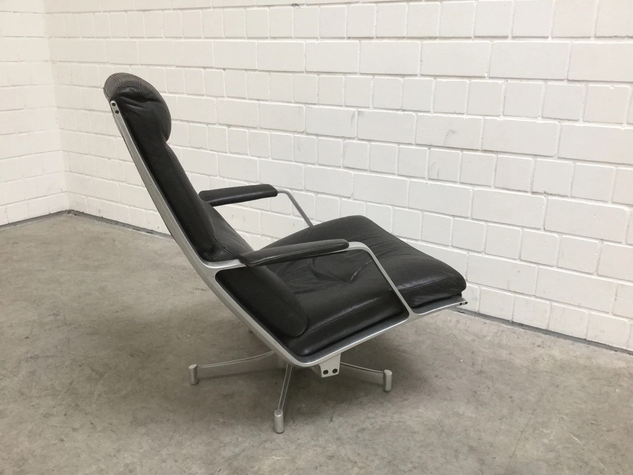 Kastholm Sessel ohne Hocker IMG_0201.JPG