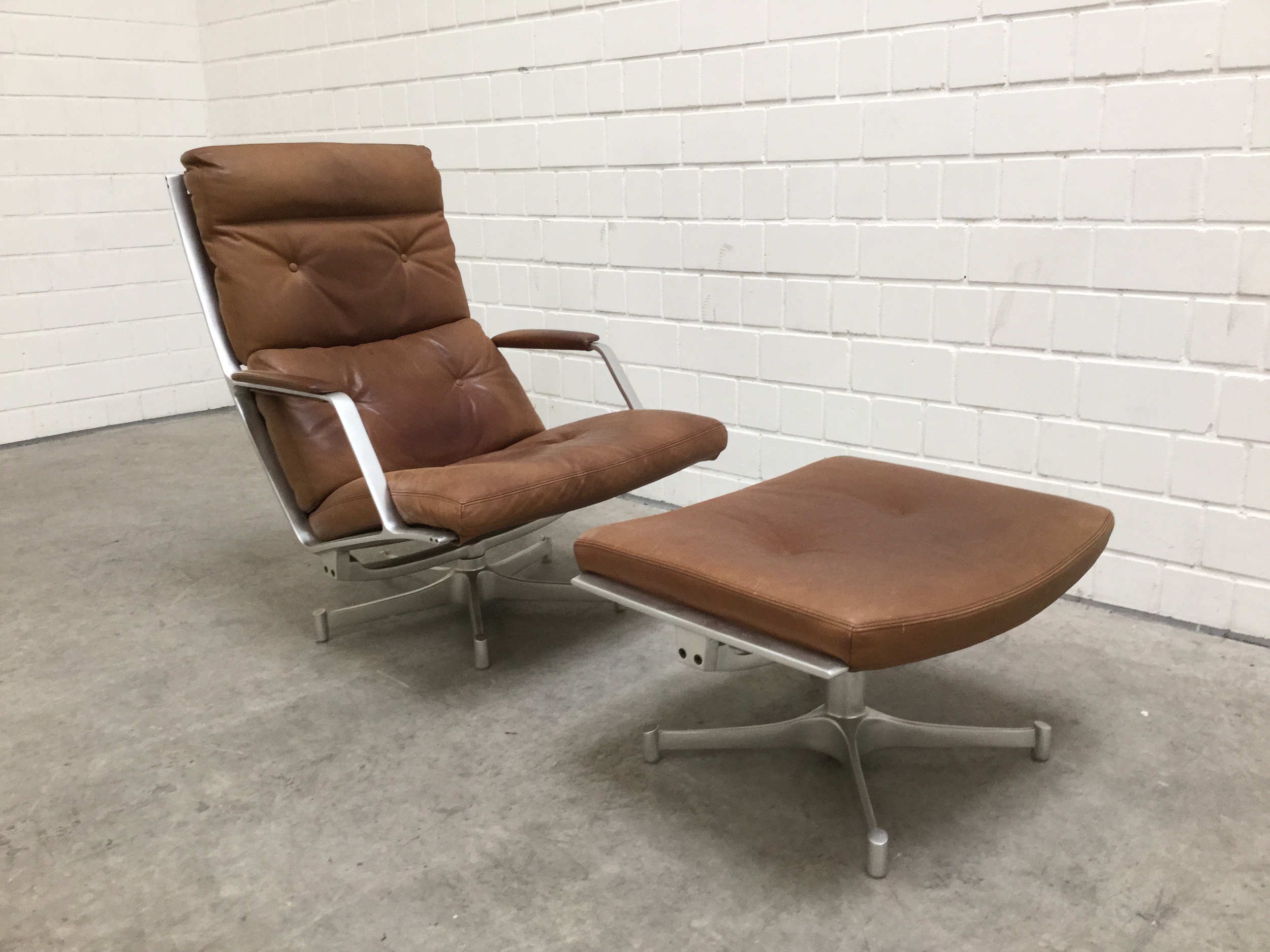 Kastholm Sessel mit Hocker IMG_0187.JPG