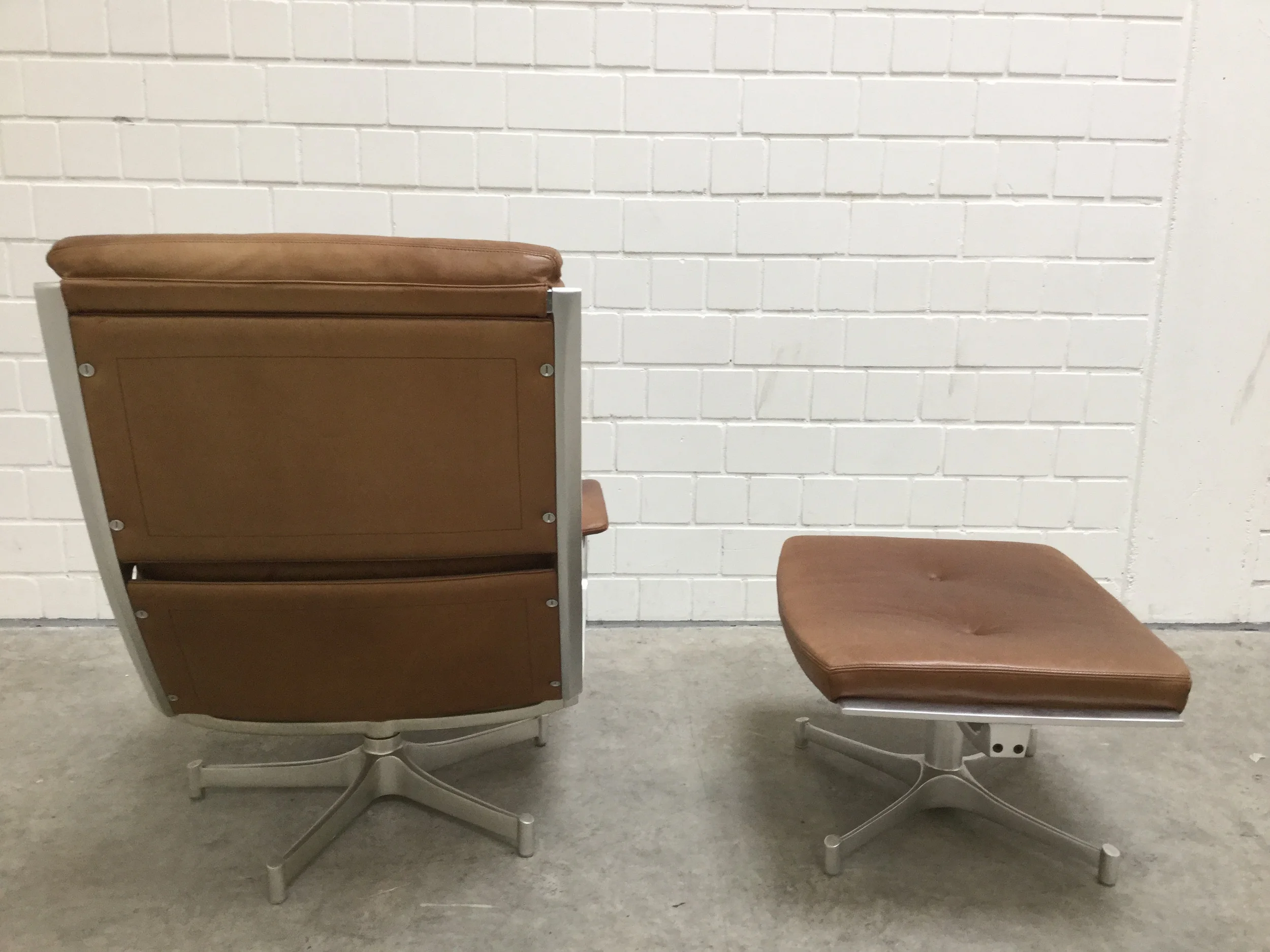 Kastholm Sessel mit Hocker IMG_0188.JPG